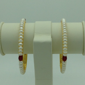 White Flat Pearls And Red&nbsp;Semi Bangles JBG00