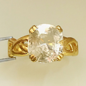 22Kt Yellow Gold Natural Clear Yellow Sapphir