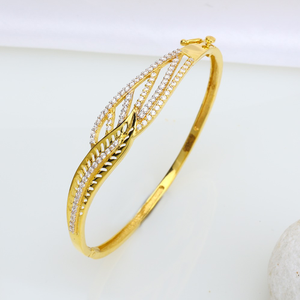 22k gold petal design bracelet for woman.