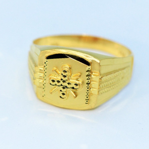 Gold light weight gents ring