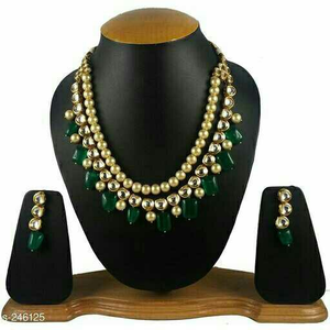 Pearl & Kundan Set