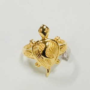 Gold fancy women ring