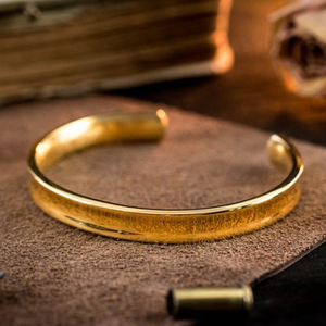 18 Kt Hallmark Stamped Yellow Gold Wide Open 