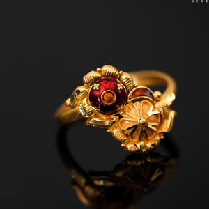 22K LADIES FANCY RING