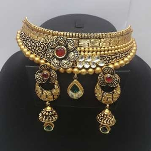 22KT Gold Ladies Kundan Antique Necklace Set