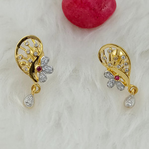 916 GOLD CZ EARRING