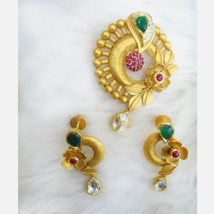 22Kt Gold Antique Flower Design Pendant Set R