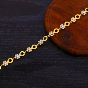 916 Gold Ladies CZ Classic Bracelet LB376