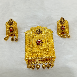 916 Gold Kalkatti Design Pendant Set