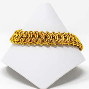 18 kt yellow gold chunky vertebrae chainmaill