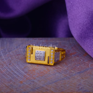916 Gold CZ Mens Fancy Ring MR908