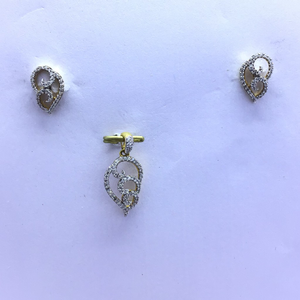 BRANDED FANCY GOLD PENDANT SET