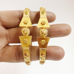 18 Kt Yellow Gold Traditional Handmade Slip-O