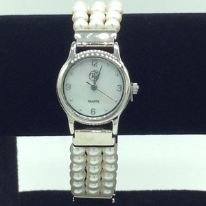 Freshwater White Round&nbsp;Pearls 3 Layers Watch