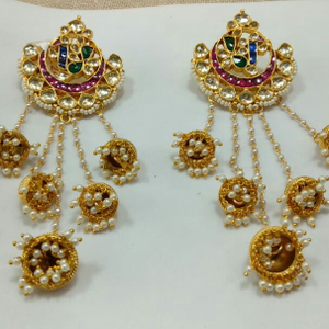Long earrings with chand bali