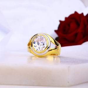 gold and diamond men's ring.