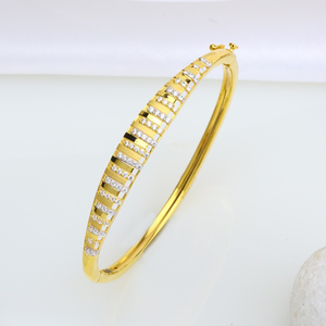 simple and daily wear bracelet for ladies.