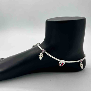 Silver fancy anklets