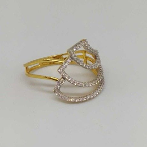 18 Kt Gold Ladies Branded Ring