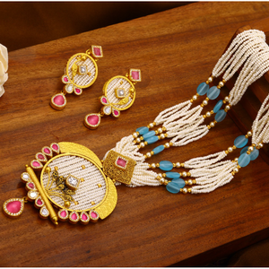 22k yellow gold indian antique necklace set.