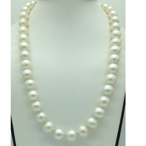 White round south sea pearls strand jpm0412