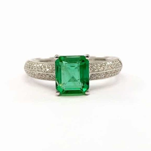 18K Emerald Ring Octagon 1.49 Cts