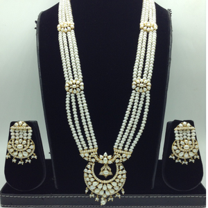 White Pearls Ranihaar&nbsp;Set With 4&nbsp;Line White