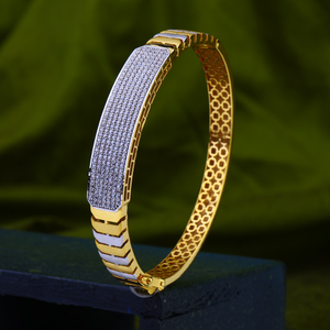 22k yellow gold fancy gents bracelet