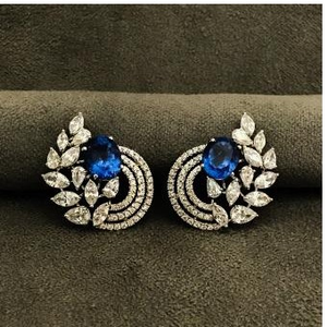 Fashionable 9KT Swarovski Earring