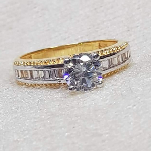 22 carat gold ladies fancy diamond ring RH-GR