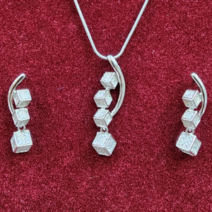 925 Sterling Silver Chain Pendant Set