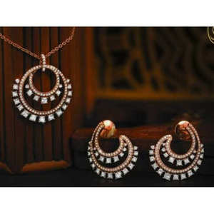 Classic Diamond Pendent set