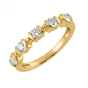 Bella solitaire ring