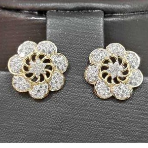 22KT Gold Ladies Fancy Earrings
