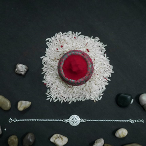 Silver glorious rakhi