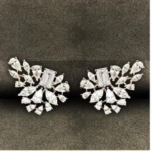 9KT Attractive Swarovski Ladies Earring