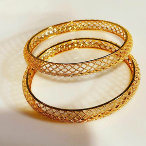22 carat gold traditional ladies bangles rh-l