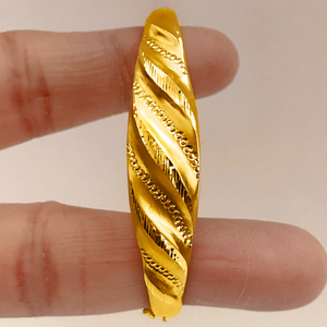 18K Yellow Gold Trendy Wide Open Lock Women's