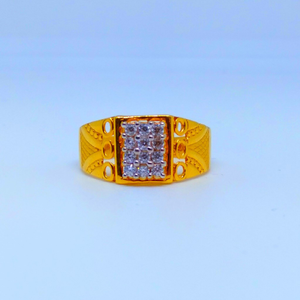 22 KT 916 Hallmark rectangular fancy diamond 