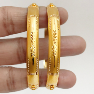 22 kt yellow gold handmade slip-on bracelet b