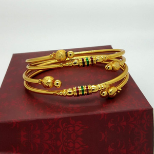 18 Kt Yellow Gold Designer Double Layer Women