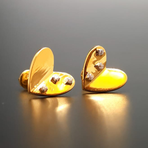 18 CT GOLD TOPS FOR HEART SHAPE FOR UNIQE DES