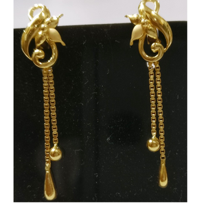 22kt gold plain casting fancy earrings with C