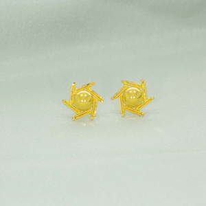 Stylish Gold 22k Studs