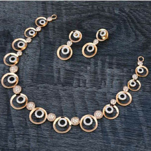 18 Carat Rose Gold Fancy Ladies Necklace Set 