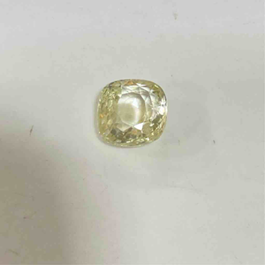 4.00ct oval yellow yellow-sapphire-pukhraj