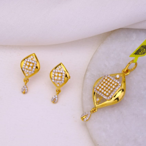 22K Gold Delicate Pendant Set