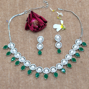 Royal Design Green Stone Wedding Necklace Set
