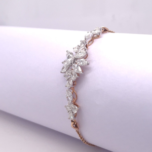 Elegant knot diamond bracelet