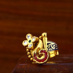 Ladies antique ring 916